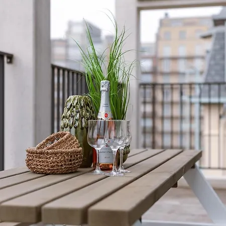 公寓 Beautiful High-quality With Private Terrace With A View To The Towers Of Bruges