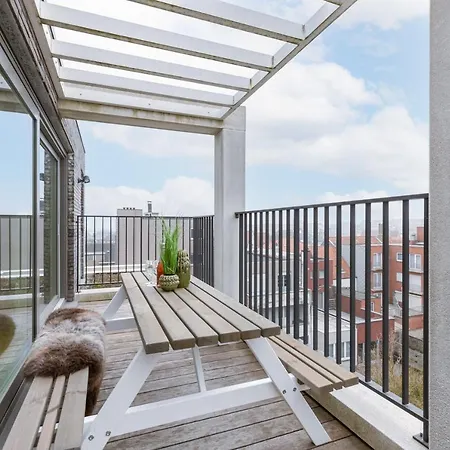 Beautiful High-quality With Private Terrace With A View To The Towers Of Bruges 公寓